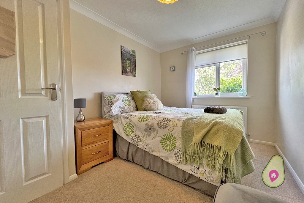 2 bed semi-detached house for sale in Dovecote Road, Reading  - Property Image 5