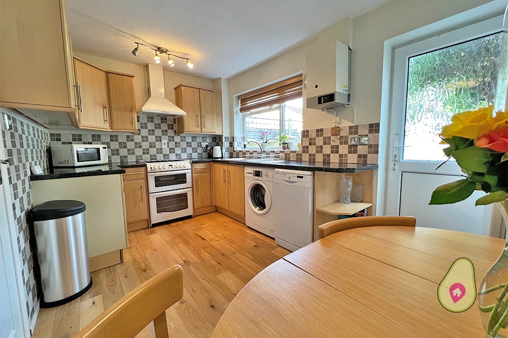 2 bed semi-detached house for sale in Dovecote Road, Reading  - Property Image 4