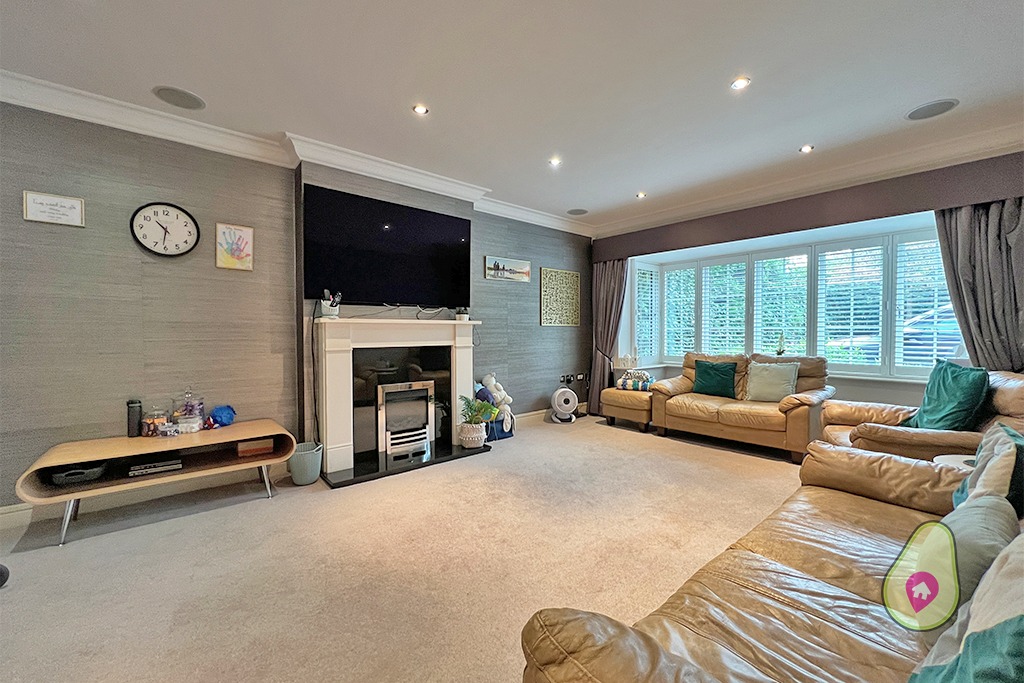 4 bed detached house for sale in Henderson Close, Reading  - Property Image 5