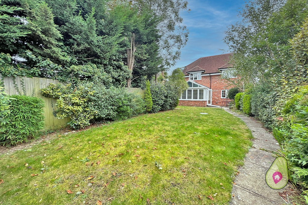4 bed detached house for sale in Henderson Close, Reading  - Property Image 14