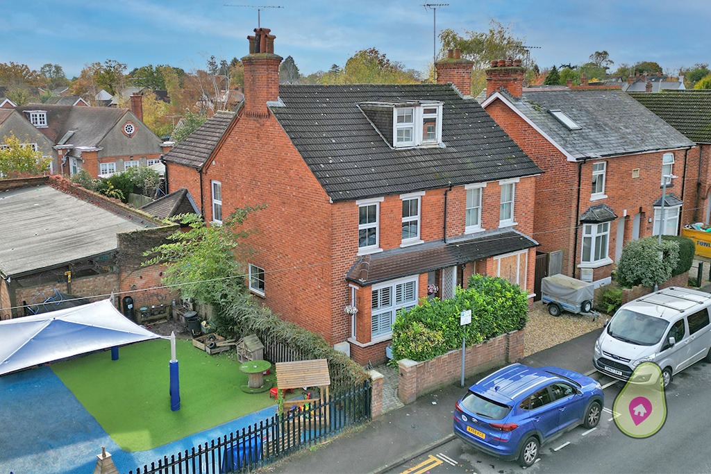 4 bed semi-detached house for sale in Wescott Road  - Property Image 1