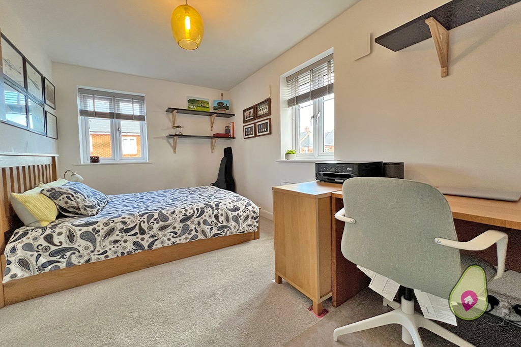 4 bed end of terrace house for sale in Samborne Drive, Wokingham  - Property Image 9