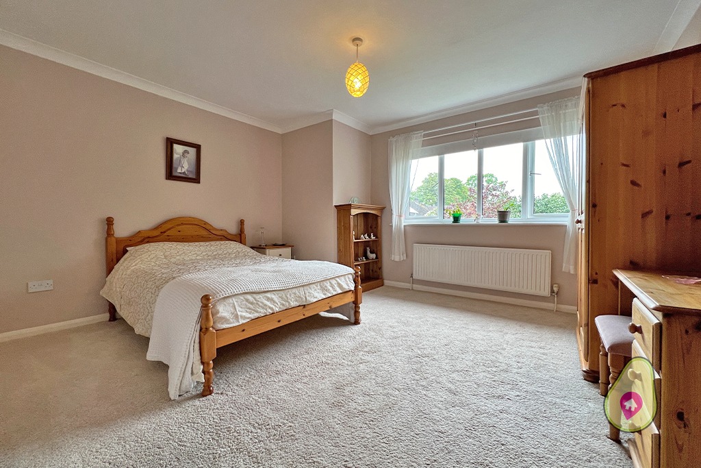 5 bed detached house for sale in St. Helier Close, Wokingham  - Property Image 15
