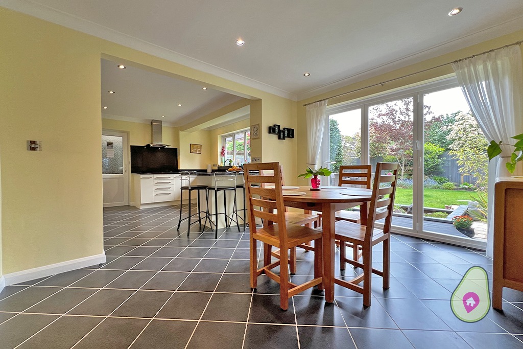 5 bed detached house for sale in St. Helier Close, Wokingham  - Property Image 4