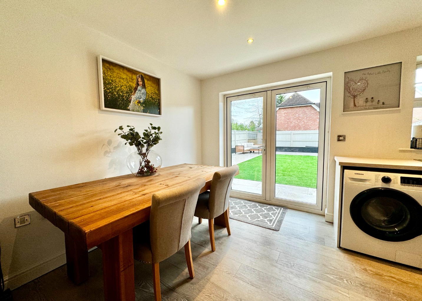 3 bed end of terrace house for sale in Stockbridge Road, Fleet  - Property Image 5