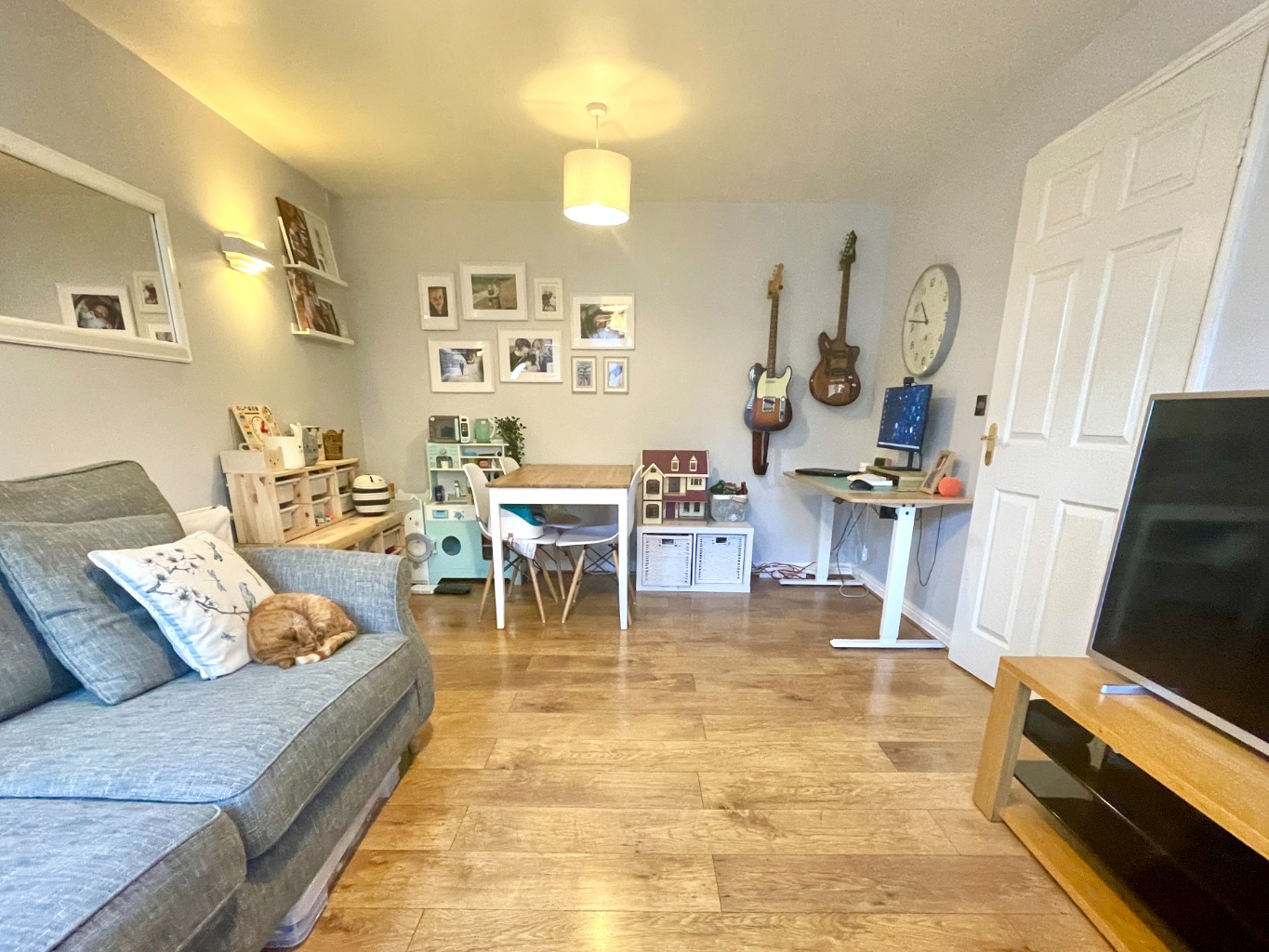 2 bed flat for sale in Little Horse Close, Reading  - Property Image 8
