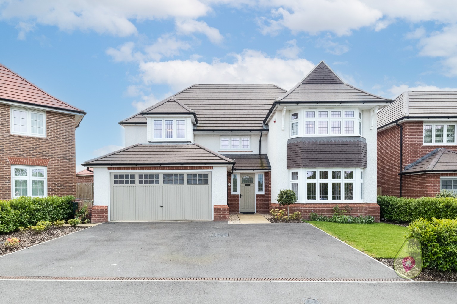 4 bed detached house for sale in Galton Way, Bracknell - Property Image 1