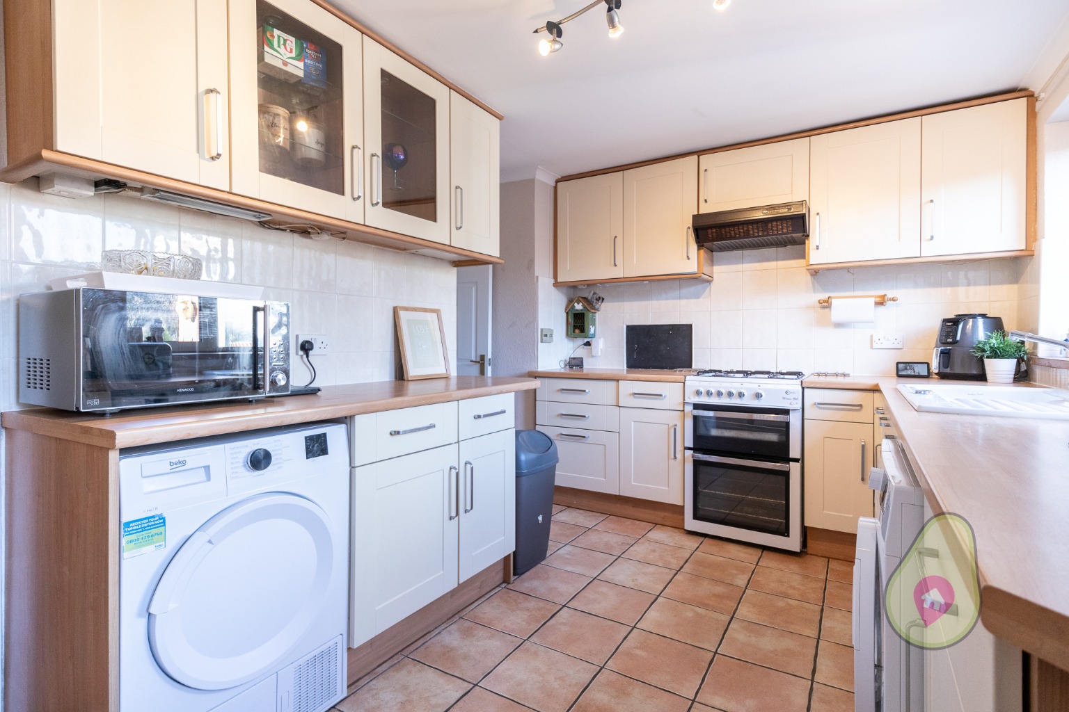 3 bed terraced house for sale in Moordale Avenue, Bracknell  - Property Image 8