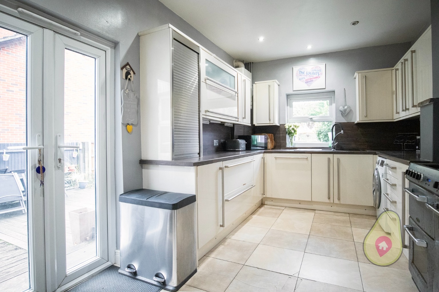 4 bed semi-detached house for sale in Broad Lane, Bracknell  - Property Image 5