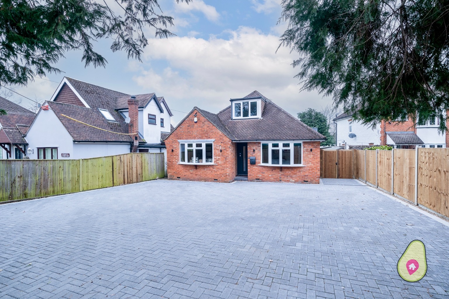 4 bed detached house for sale in Stoney Road, Bracknell  - Property Image 1