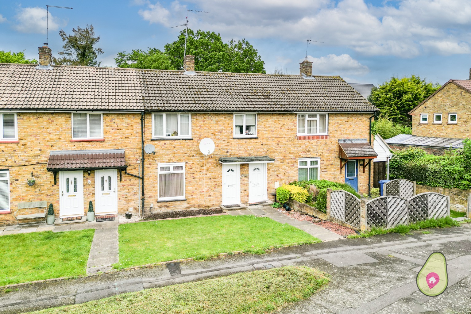 3 Bed Terraced House For Sale In Bracknell Ref 584533