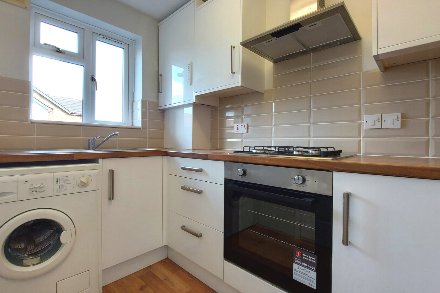 2 bed terraced house for sale in Coleridge Close, Reading  - Property Image 2