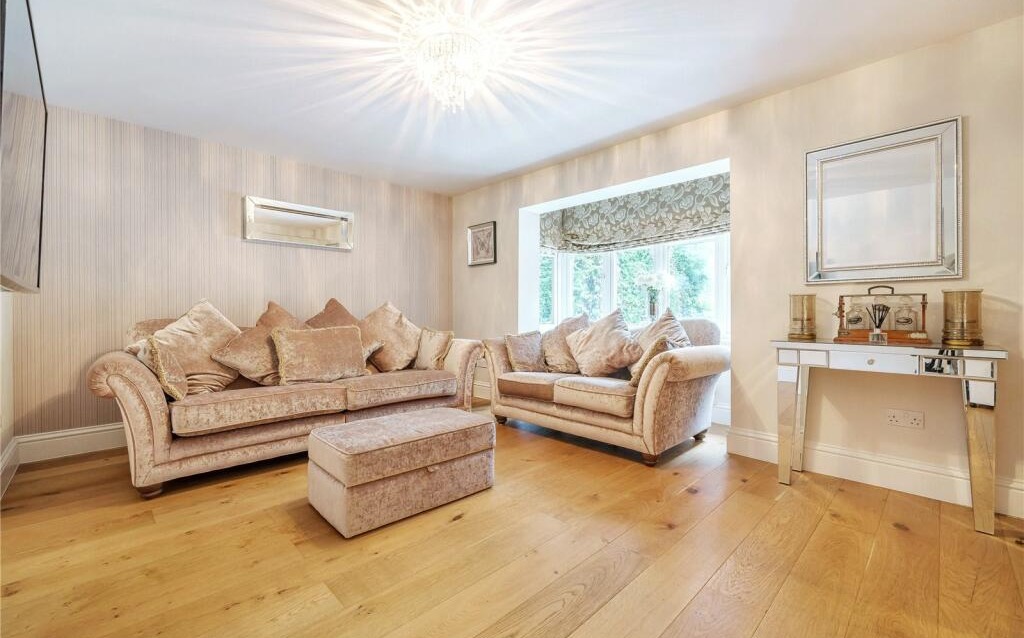4 bed detached house for sale in Old Wokingham Road, Crowthorne  - Property Image 5