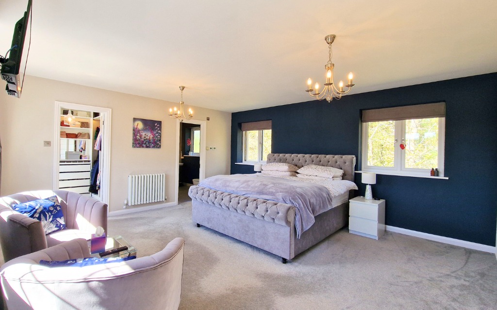 5 bed detached house for sale in Manor Park Drive, Wokingham  - Property Image 14
