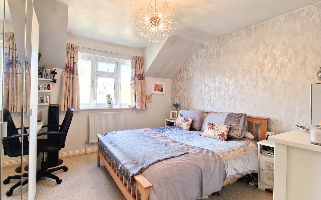 2 bed terraced house for sale in Valley View, Sandhurst  - Property Image 7