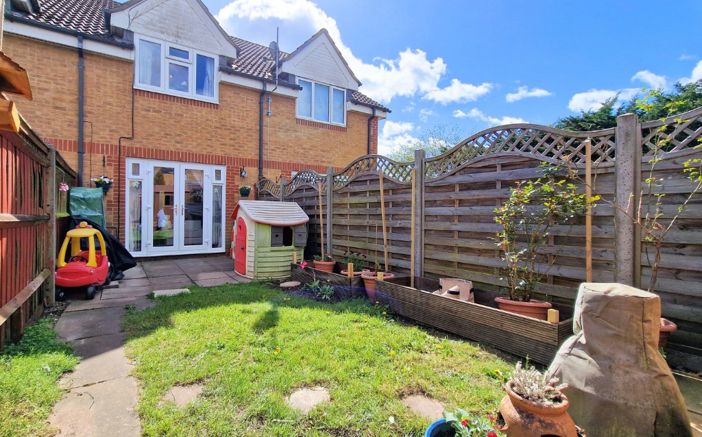 2 bed terraced house for sale in Valley View, Sandhurst  - Property Image 13