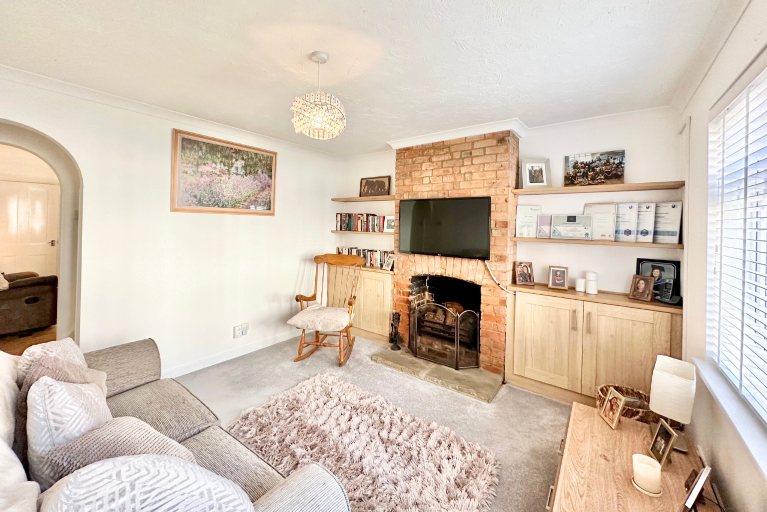 2 bed semi-detached house for sale in Howard Road, Wokingham  - Property Image 4