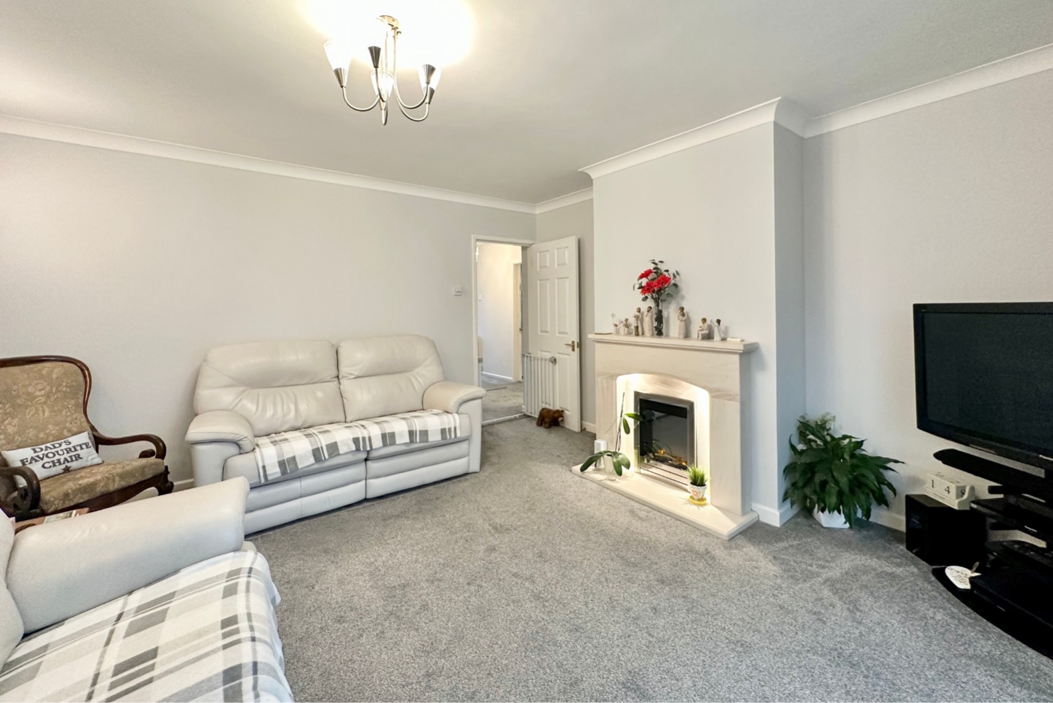 4 bed semi-detached house for sale in Melrose Gardens, Reading  - Property Image 4