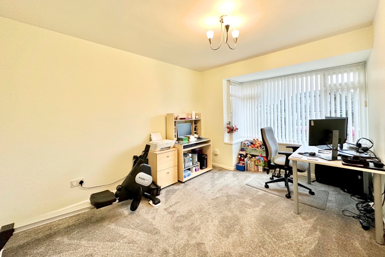 4 bed semi-detached house for sale in Melrose Gardens, Reading  - Property Image 8