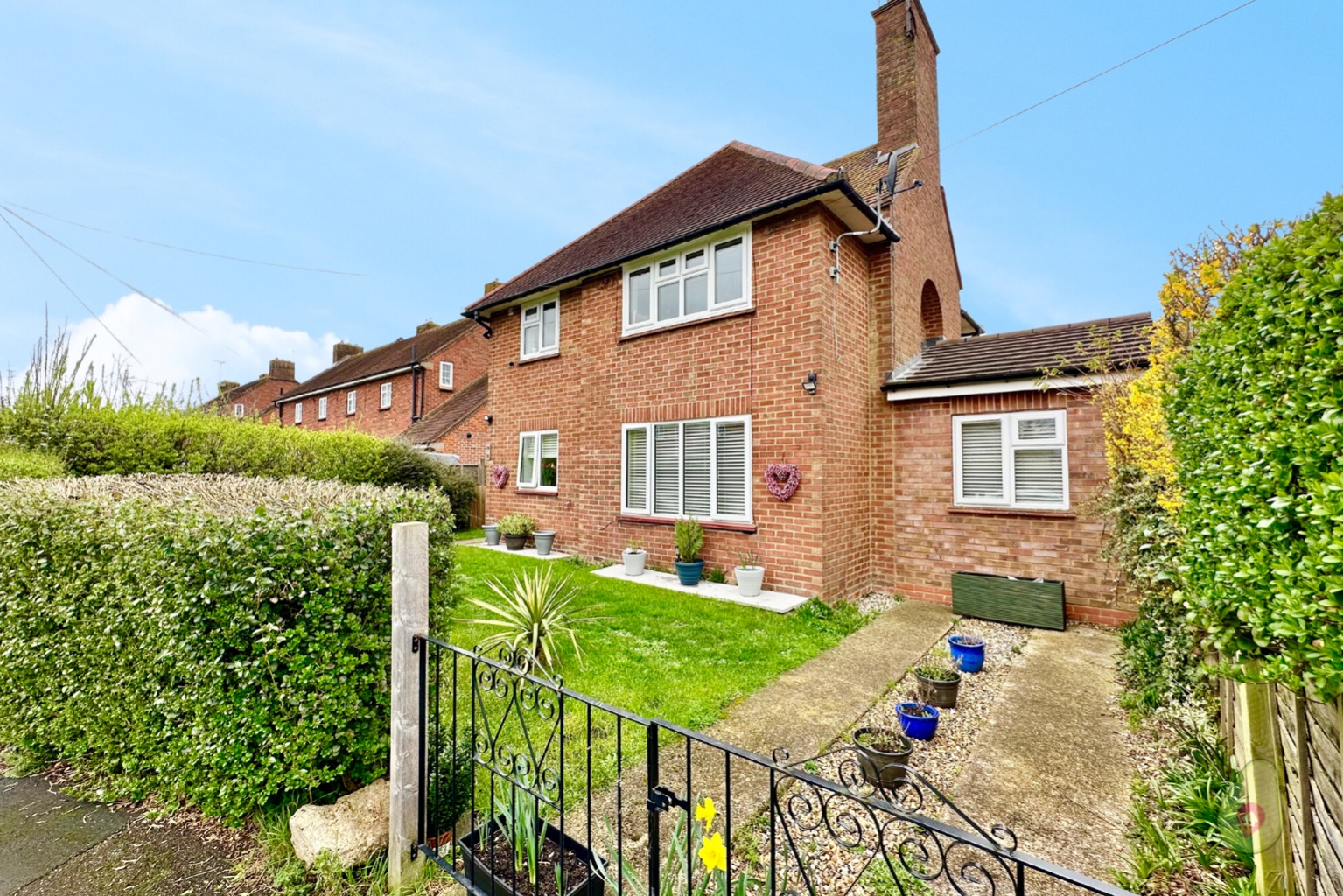 2 bed ground floor maisonette for sale in Wheatfields Road, Reading  - Property Image 1