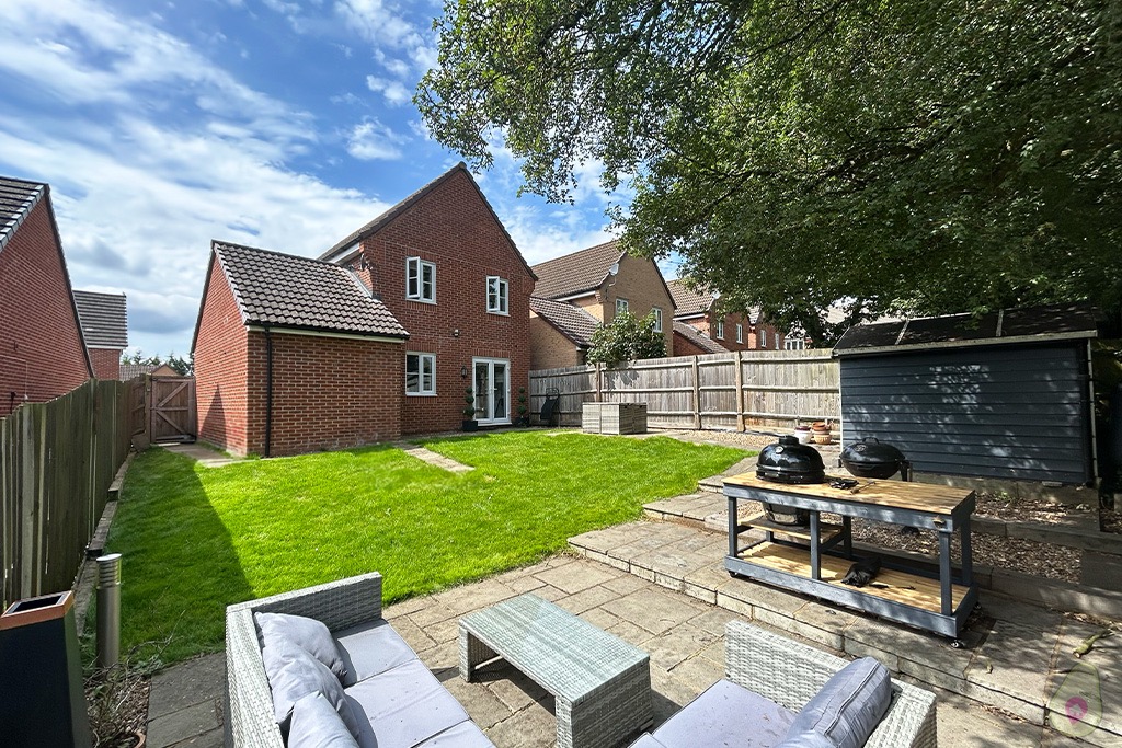 3 bed detached house for sale in Red Kite Way, High Wycombe  - Property Image 2