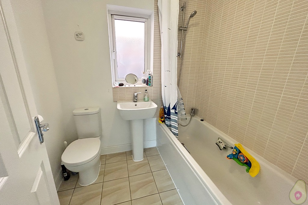 4 bed detached house for sale in Sandsdown Close, High Wycombe  - Property Image 10