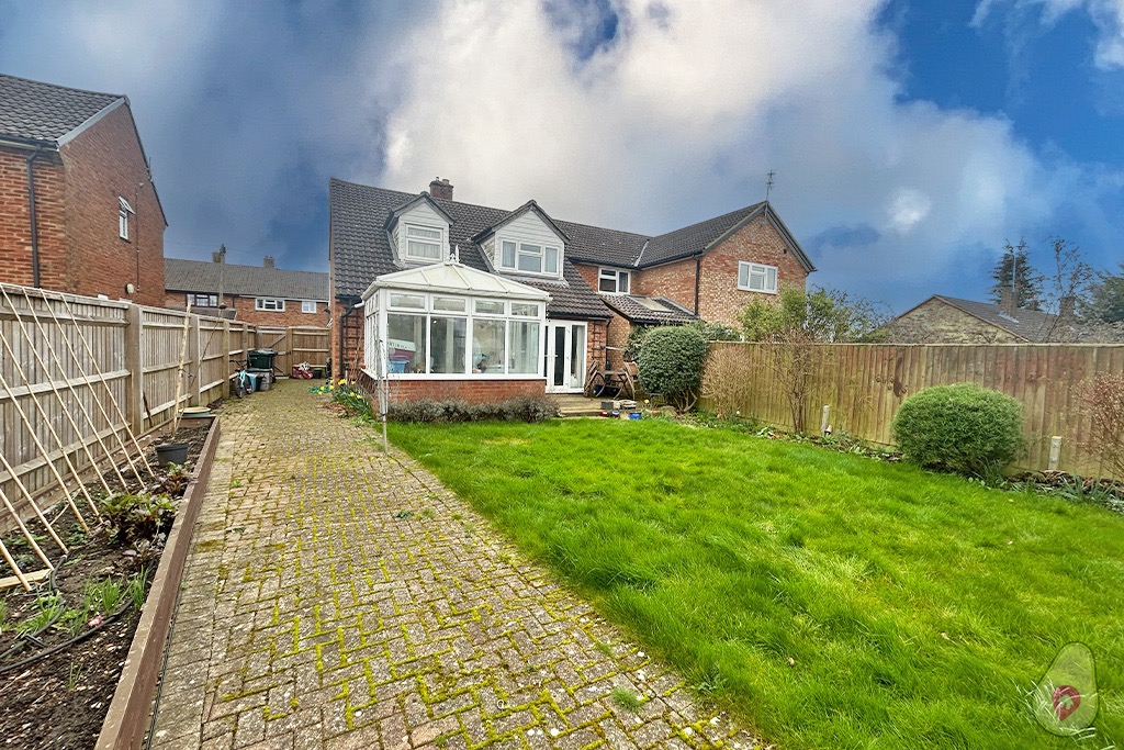 3 bed semi-detached house for sale in Penn  - Property Image 7