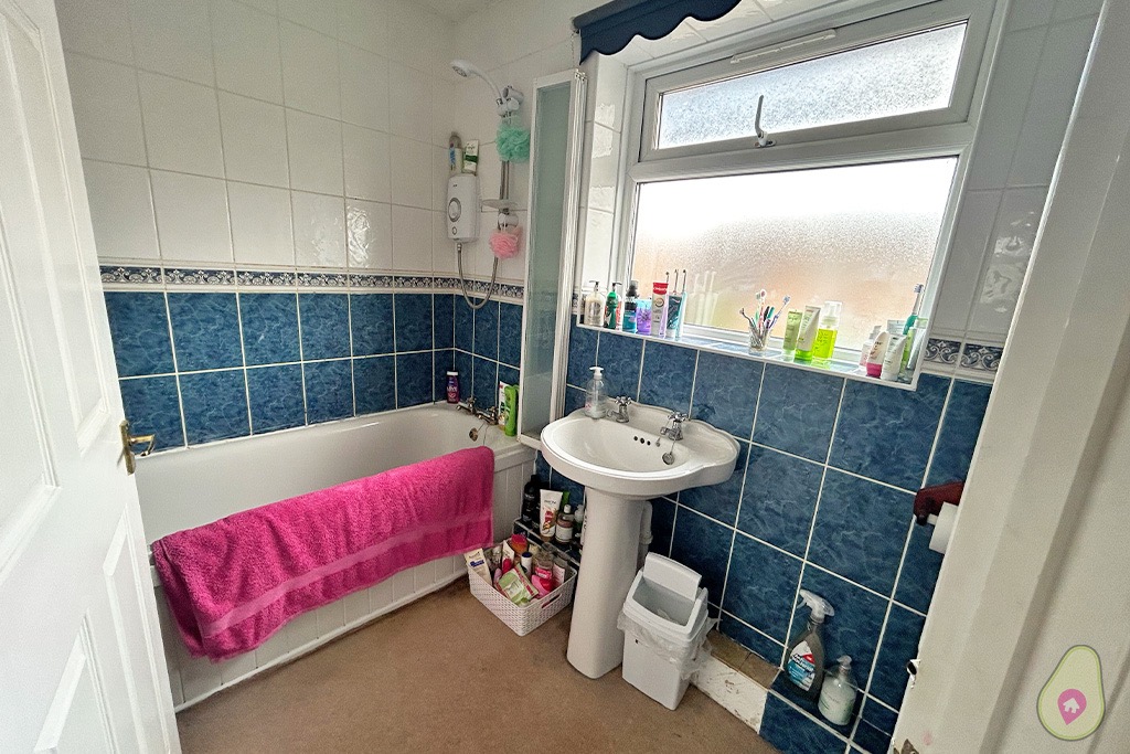 3 bed semi-detached house for sale in Penn  - Property Image 10