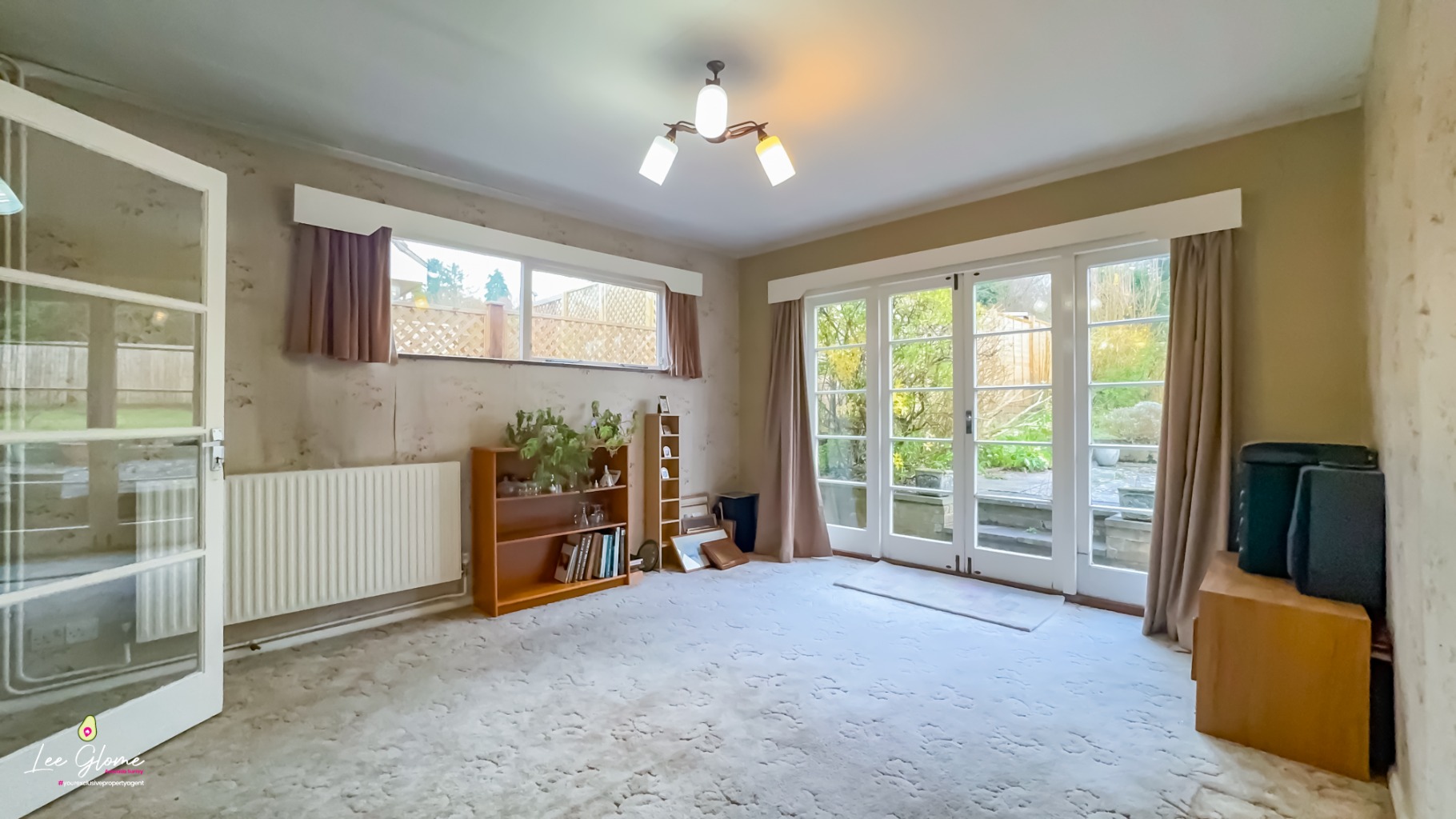 4 bed detached bungalow for sale in Dowlans Road, Leatherhead  - Property Image 4
