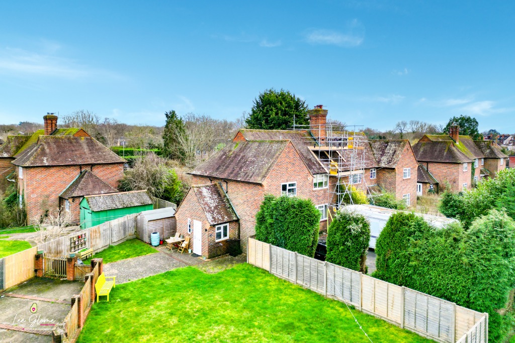 2 bed maisonette for sale in Kings Road, Cranleigh - Property Image 1