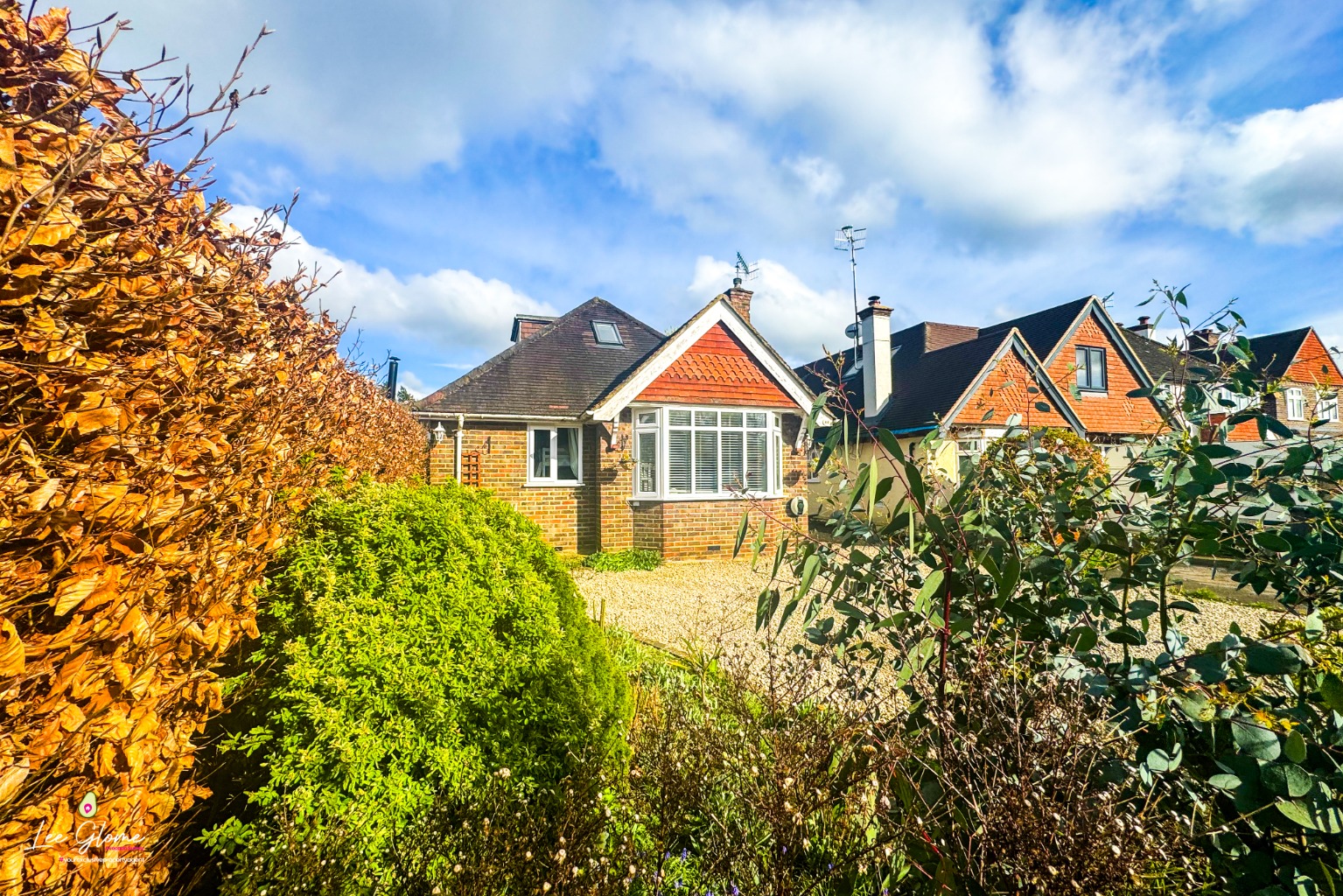 3 bed detached house for sale in New Road, Guildford - Property Image 1
