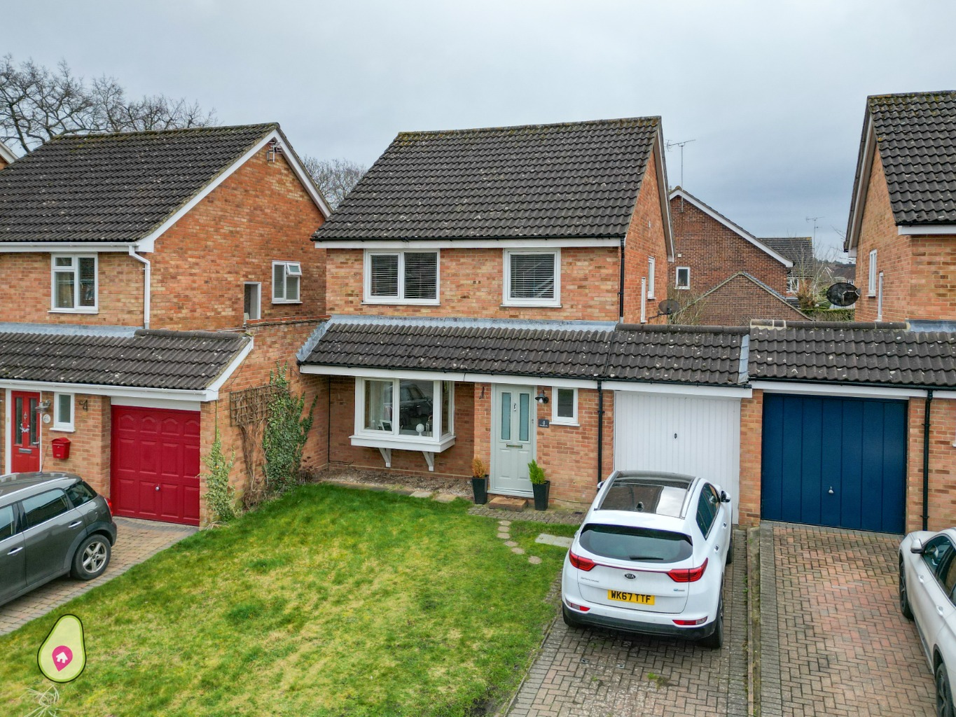 3 bed link detached house to rent  - Property Image 1
