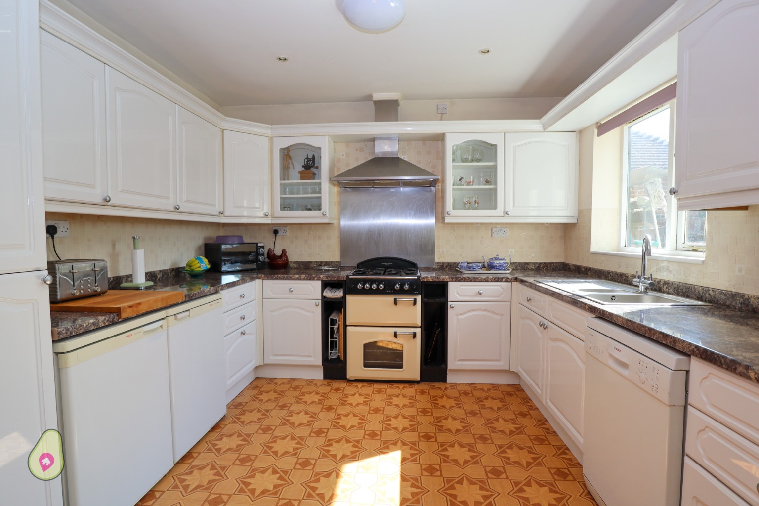3 bed detached house for sale in Highfield Road, Farnborough  - Property Image 6