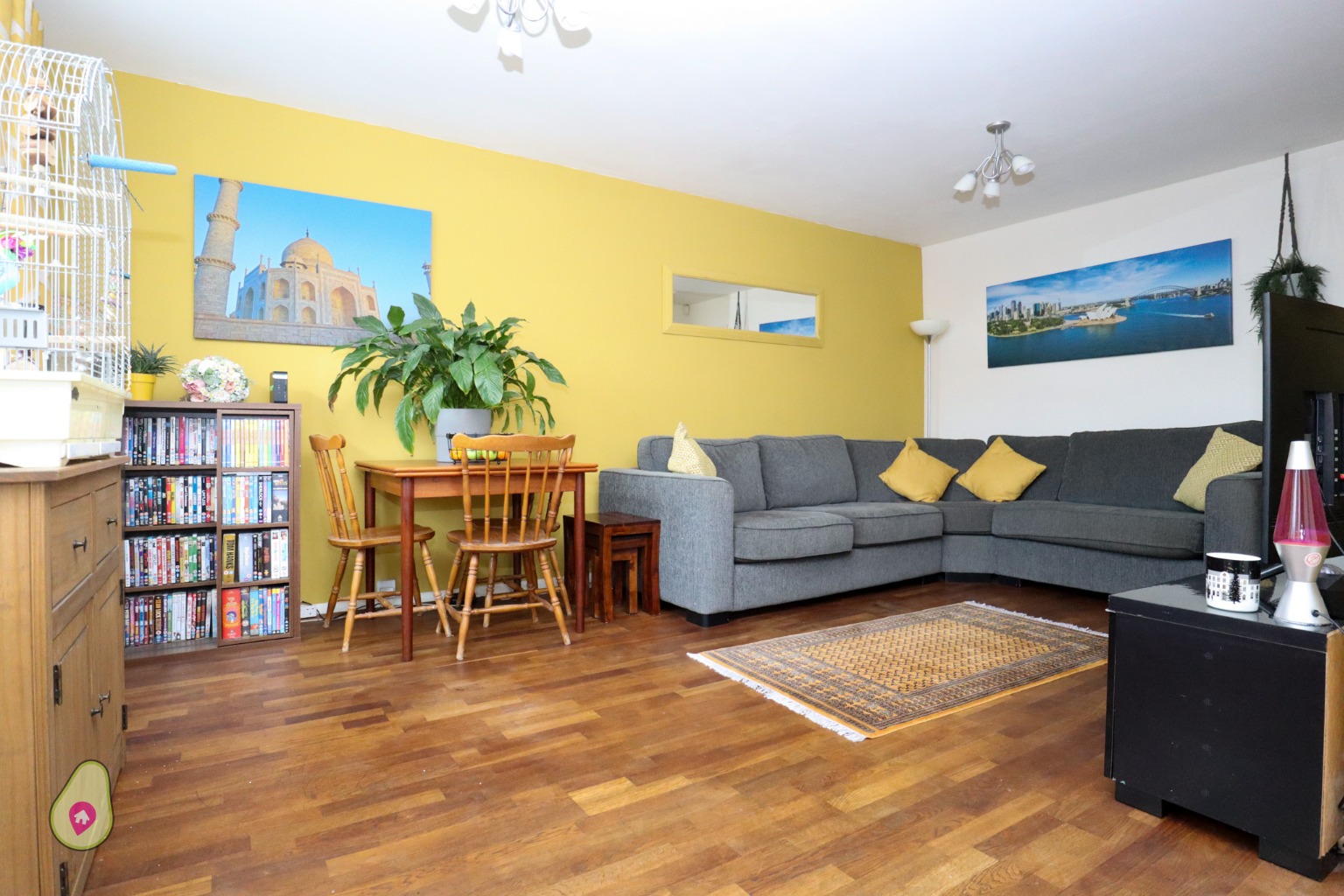 2 bed ground floor maisonette for sale in Camp Road, Farnborough  - Property Image 3