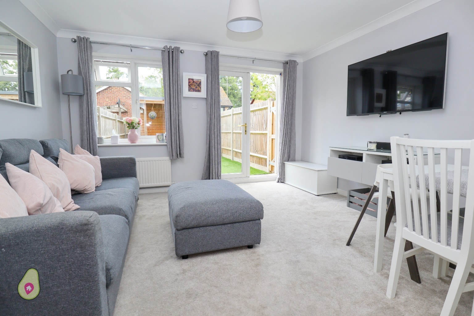 2 bed end of terrace house for sale in Netherhouse Moor, Fleet  - Property Image 2