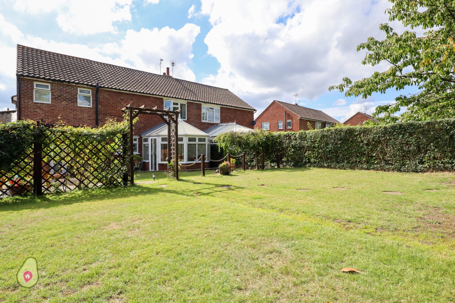 4 bed semi-detached house for sale in Middlemoor Road, Camberley  - Property Image 21