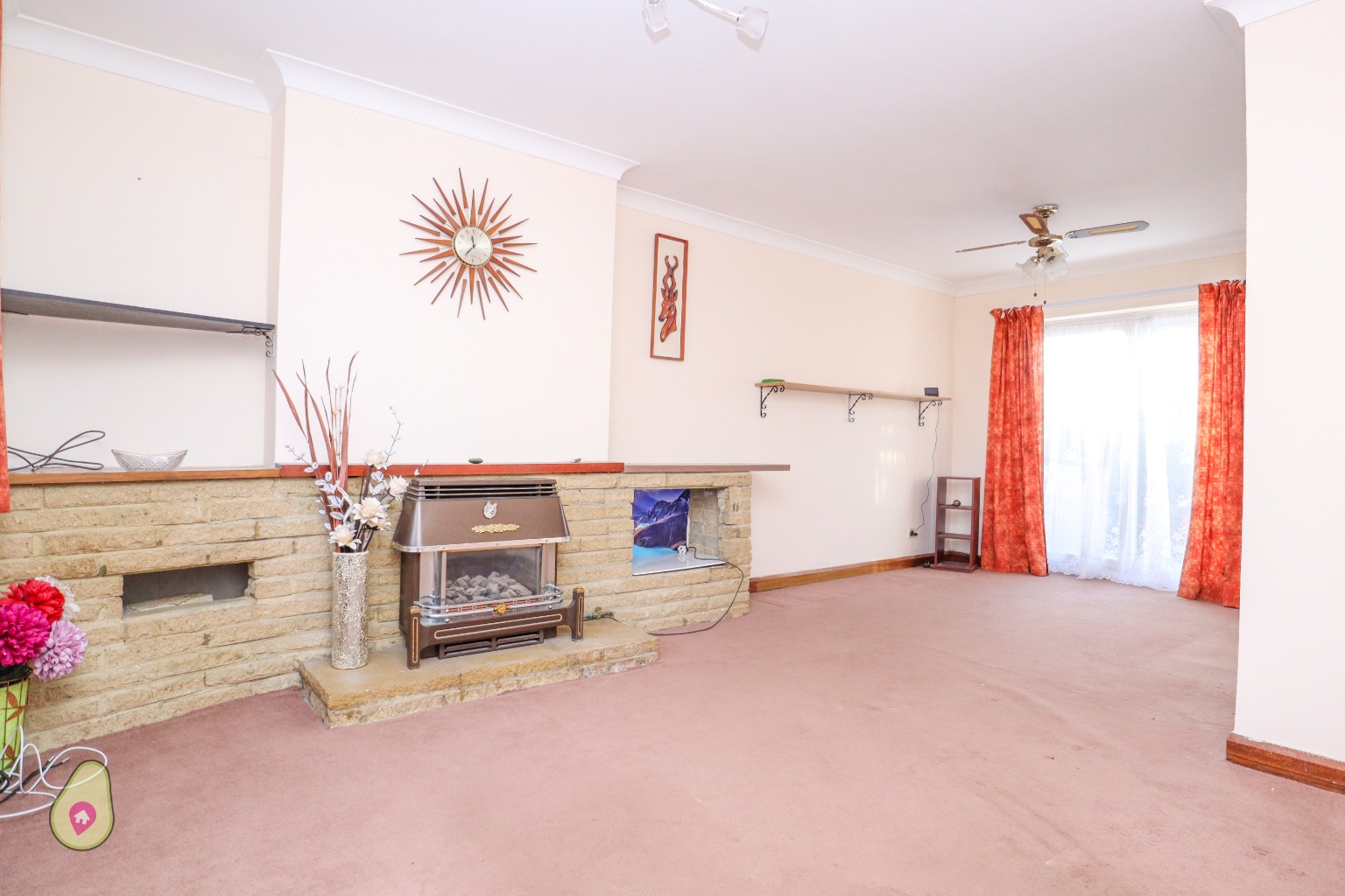 3 bed end of terrace house for sale in Cheyne Way, Farnborough  - Property Image 5
