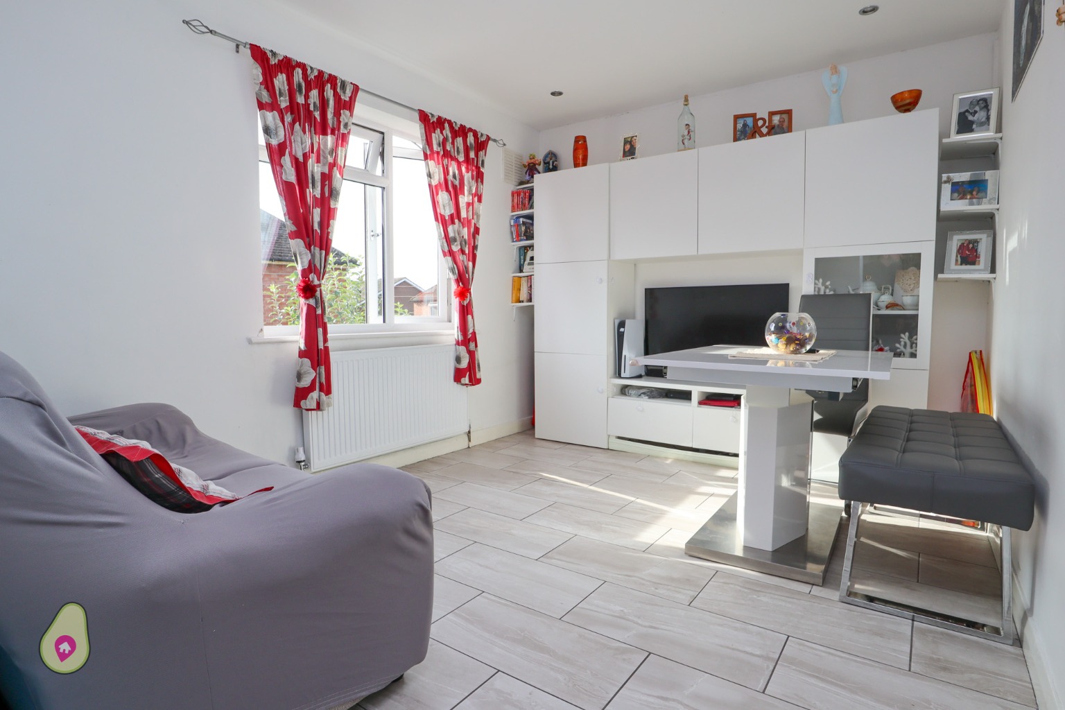 2 bed maisonette for sale in Vale Road, Camberley  - Property Image 2