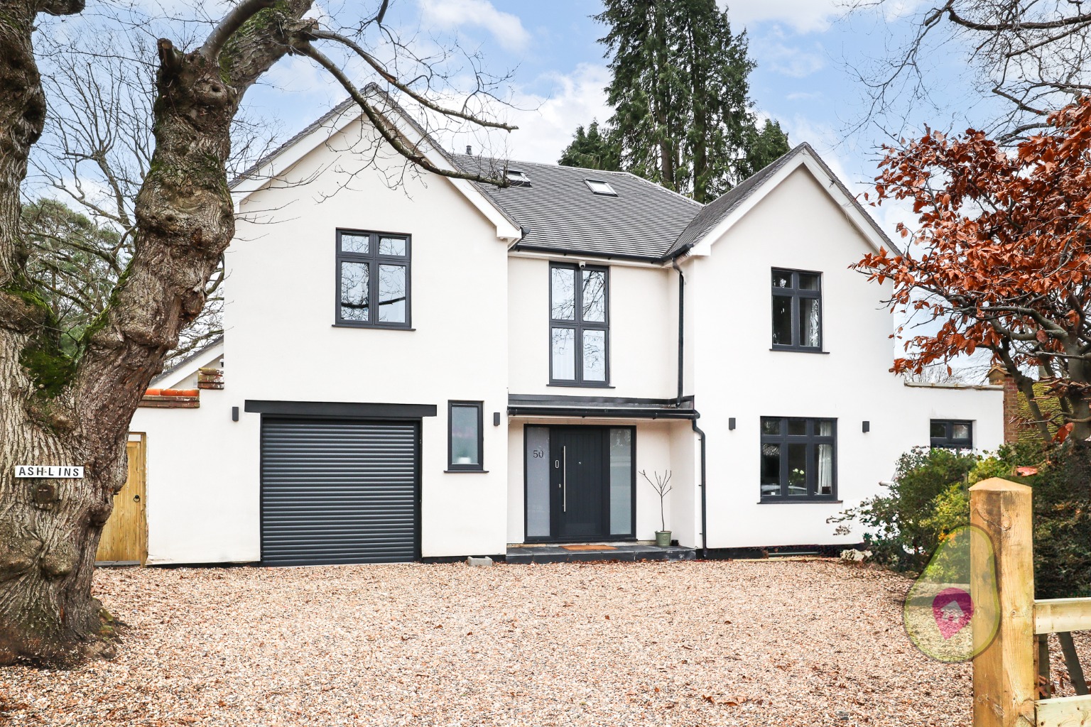 5 bed detached house for sale in Park Road, Surrey  - Property Image 1