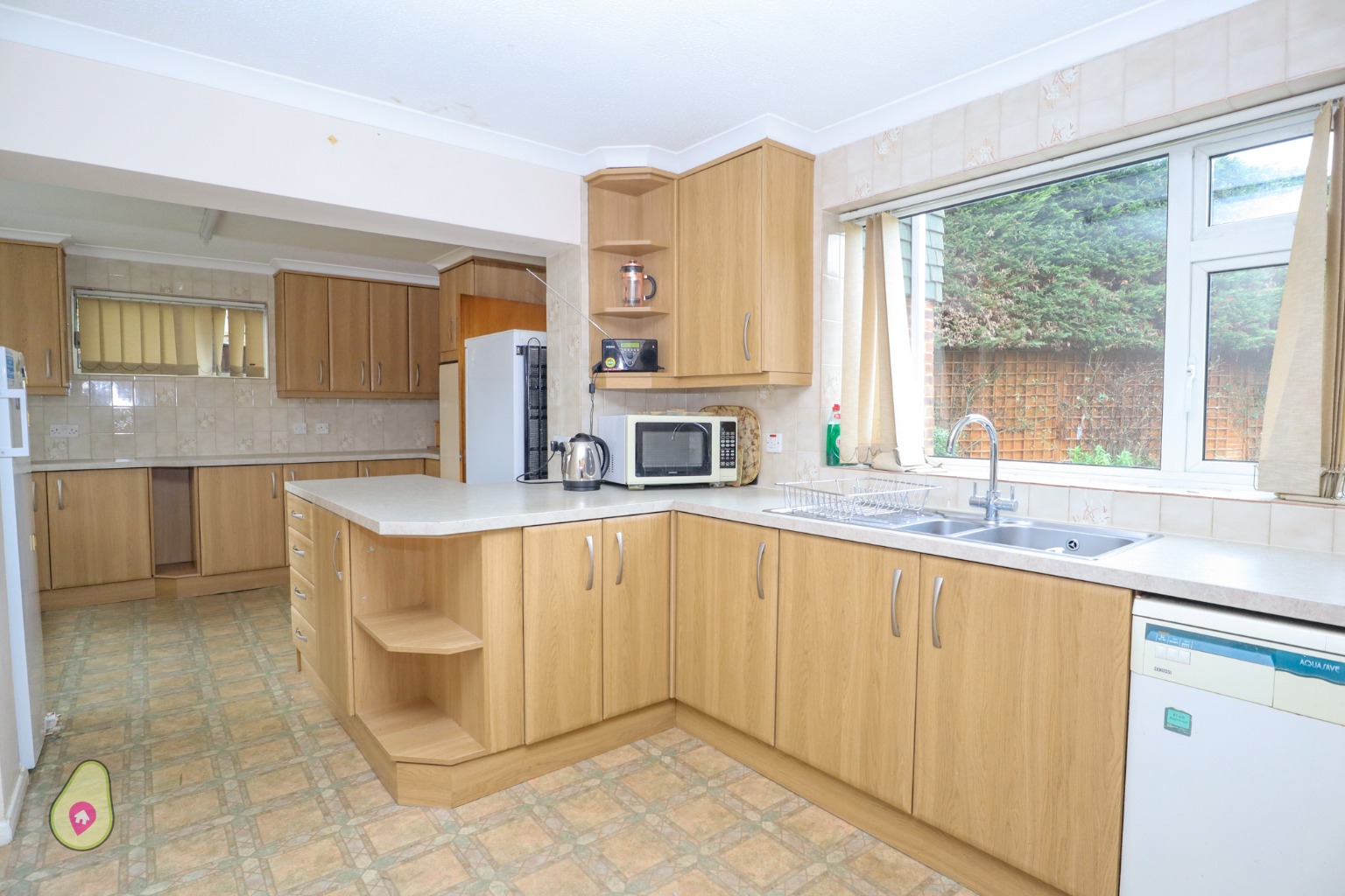 4 bed detached house for sale in The Findings, Farnborough  - Property Image 6