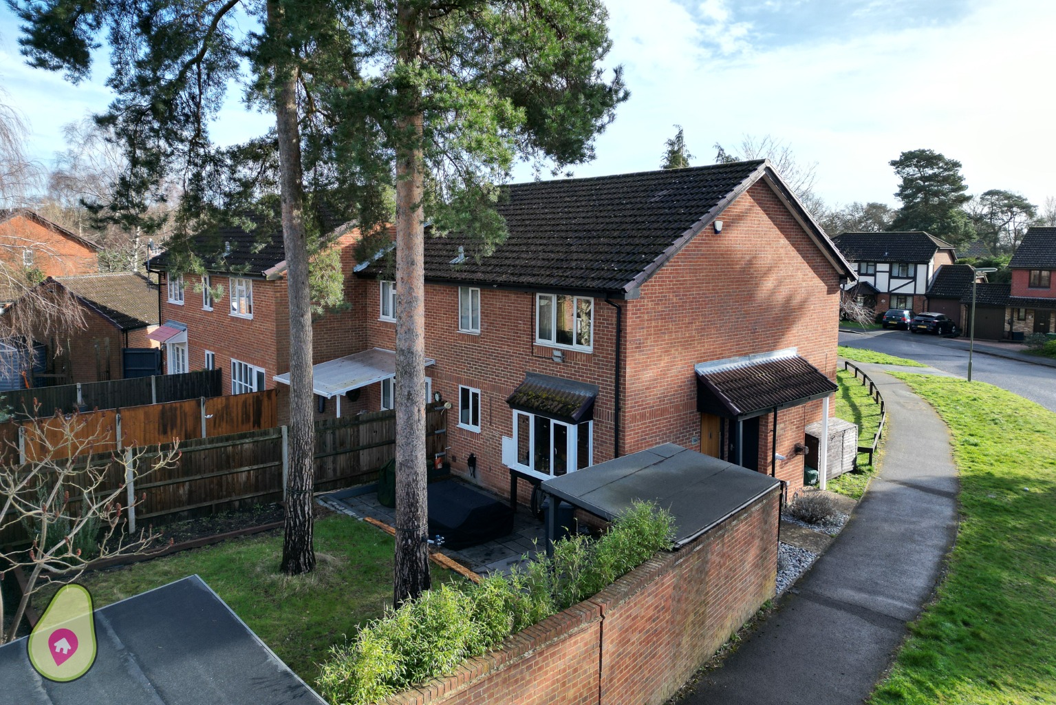 1 bed terraced house for sale in Camberley (ref 569386)