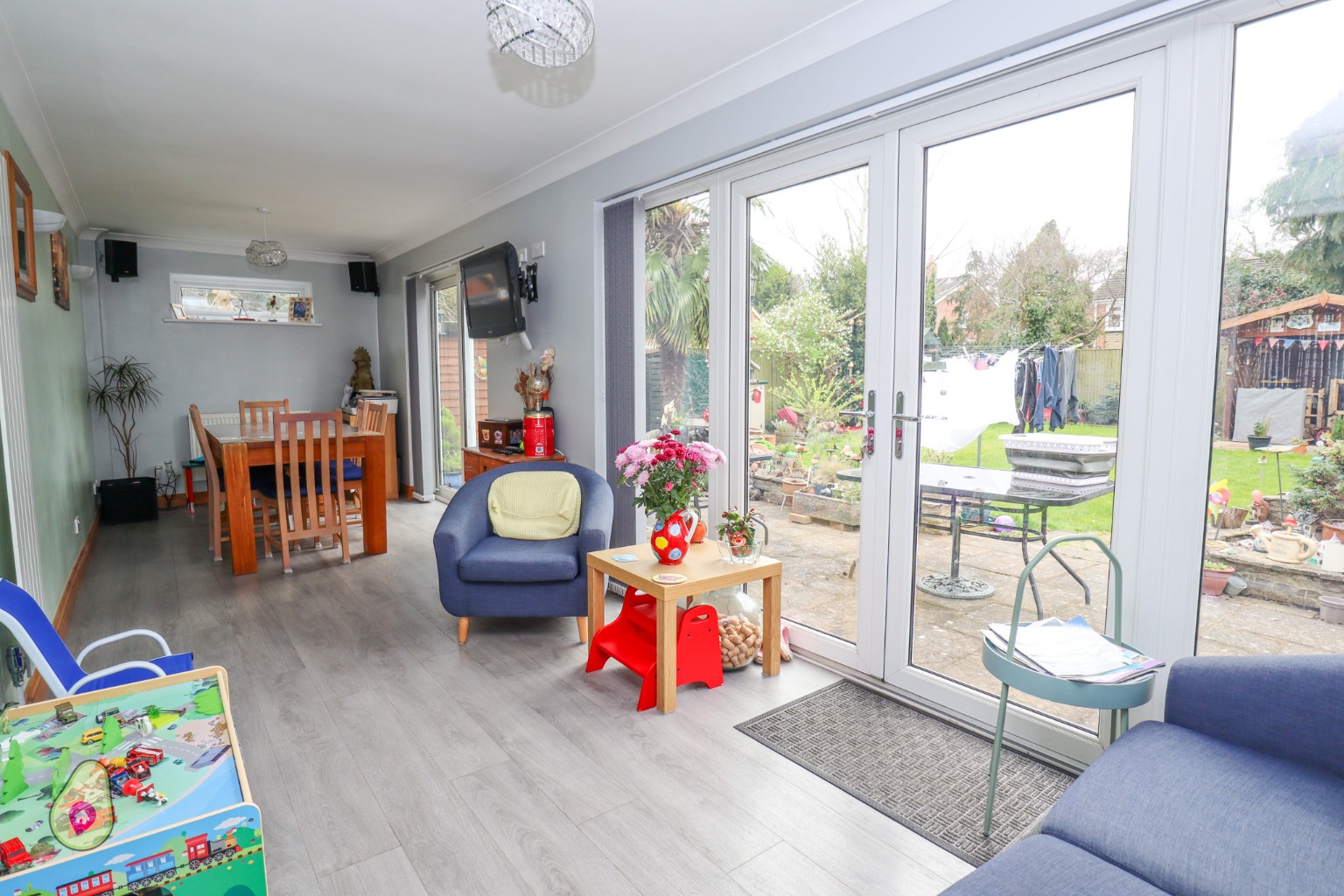 3 bed detached house for sale in Chestnut Road, Farnborough  - Property Image 3