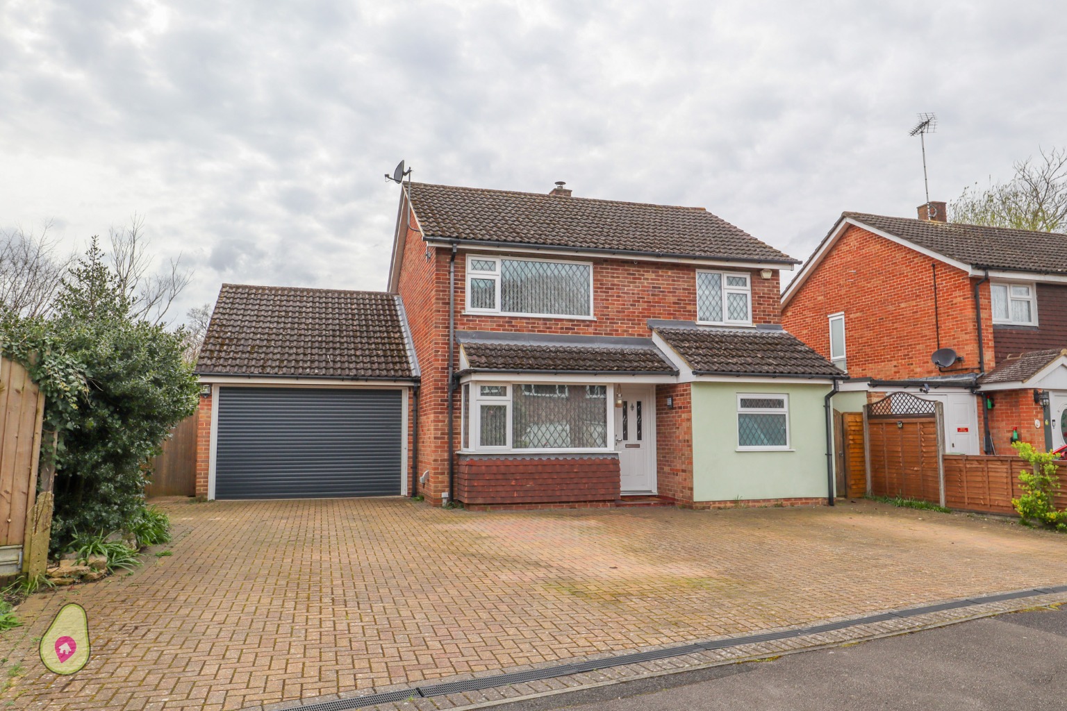 3 bed detached house for sale in Chestnut Road, Farnborough - Property Image 1