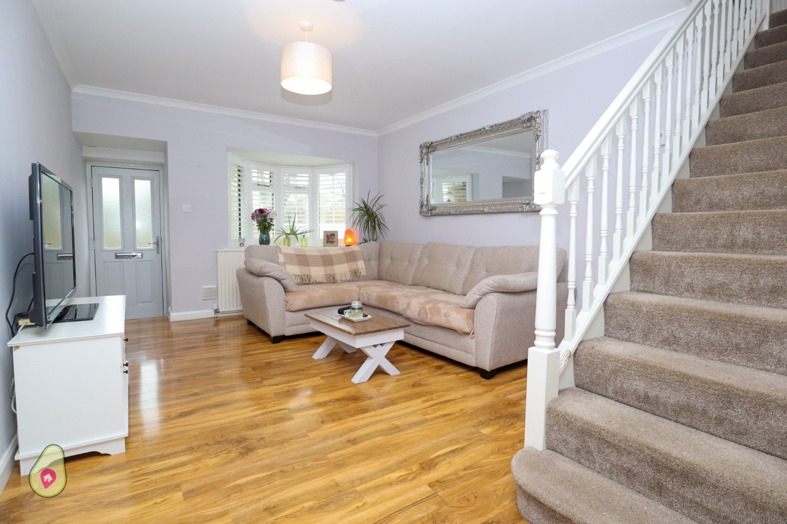 3 bed end of terrace house for sale in Woburn Avenue, Farnborough  - Property Image 3