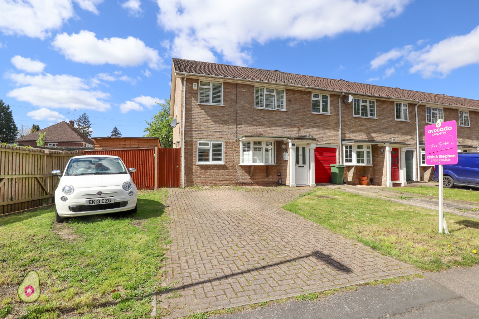 3 bed end of terrace house for sale in Woburn Avenue, Farnborough  - Property Image 1