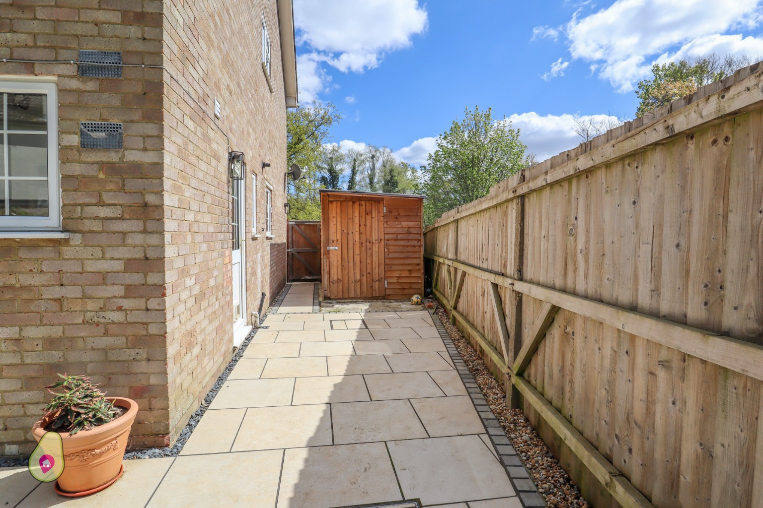 3 bed end of terrace house for sale in Woburn Avenue, Farnborough  - Property Image 17