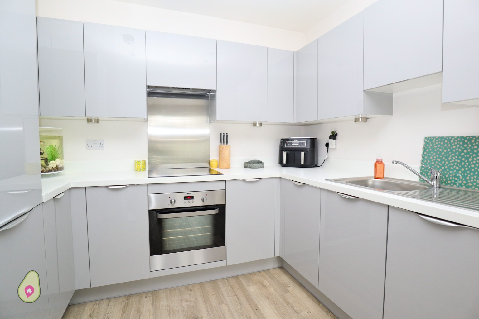 1 bed flat for sale in Hurst Avenue  - Property Image 5