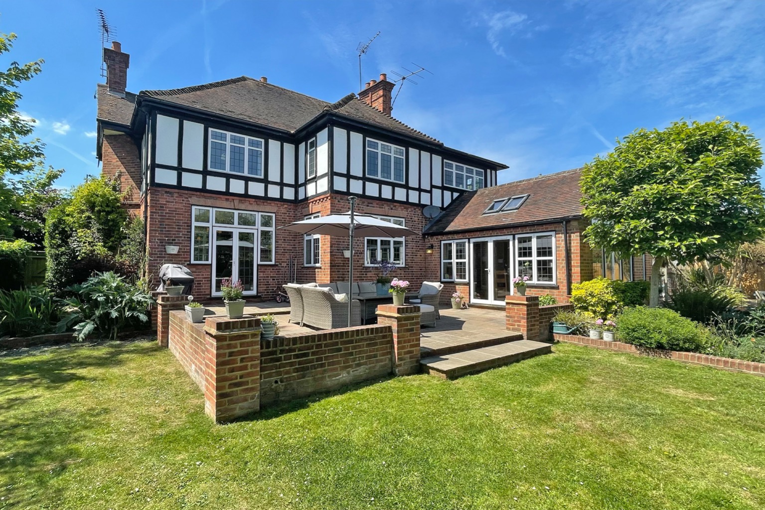 5 bed detached house for sale in Waltham Road, Maidenhead  - Property Image 17