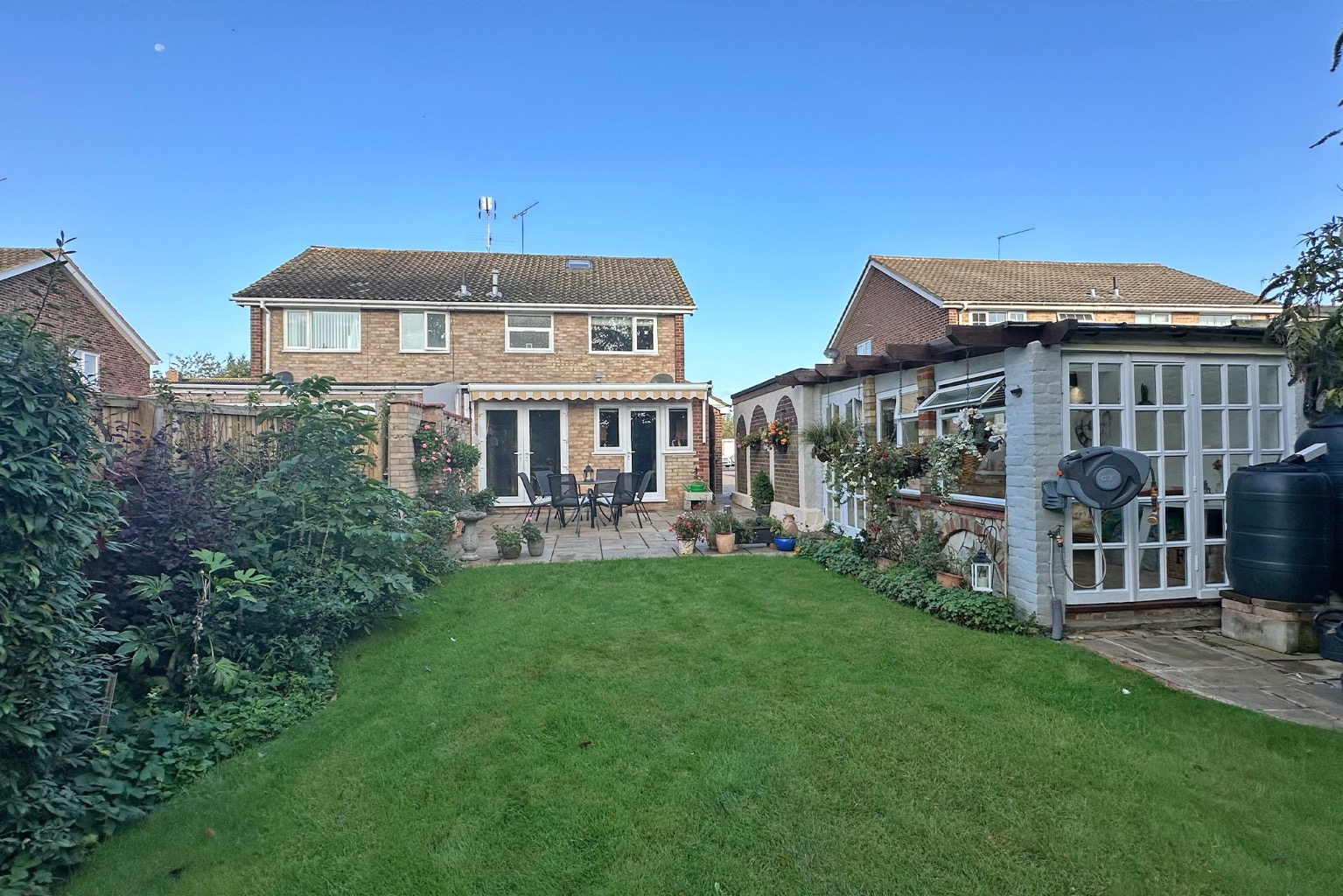 3 bed semi-detached house for sale in Winchester Drive, Maidenhead  - Property Image 18