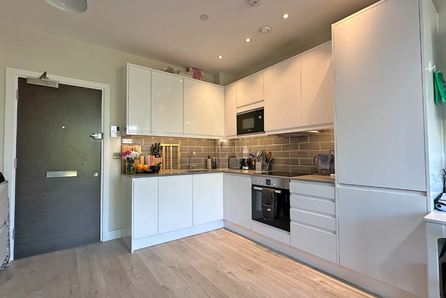 1 bed flat for sale in St. James House, Maidenhead  - Property Image 4